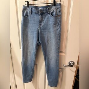 Old Navy- Super Skinny Jeans, Size 10